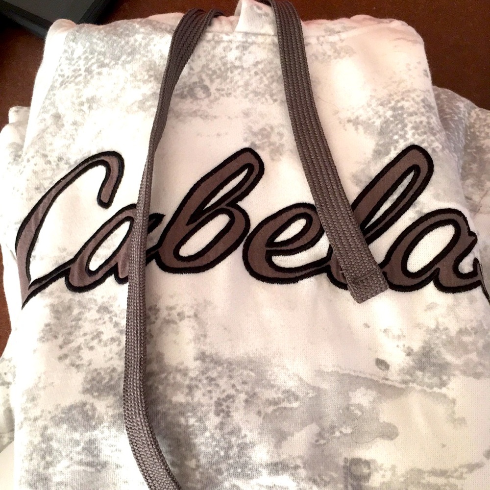 NEW Cabela’s hoodie